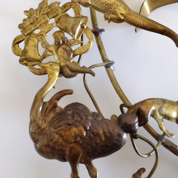 VTG All Holiday Season Brass Wreath - Picture 8 of 13